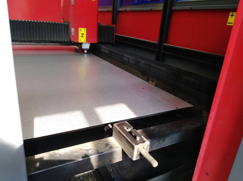 鄭州佑飛等離子切割除塵器 鄭州佑飛等離子切割除塵器內(nèi)部圖片