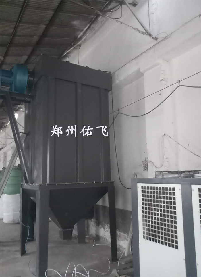 64袋布袋除塵器 鄭州佑飛2018年12月供應(yīng)新密廠家64袋除塵器設(shè)備。